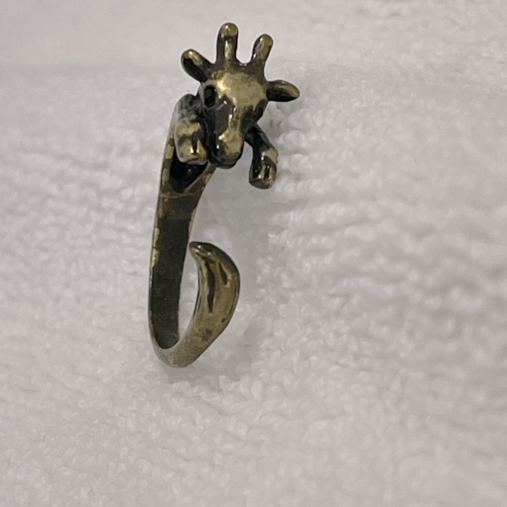 Gold giraffe ring